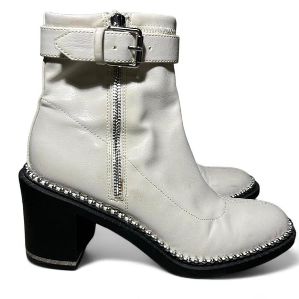Bcbgeneration white faux leather ankle
